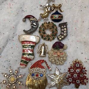 Vintage-now Christmas Brooch Lot 13  un/signed Tree, stockings, snowflakes etc